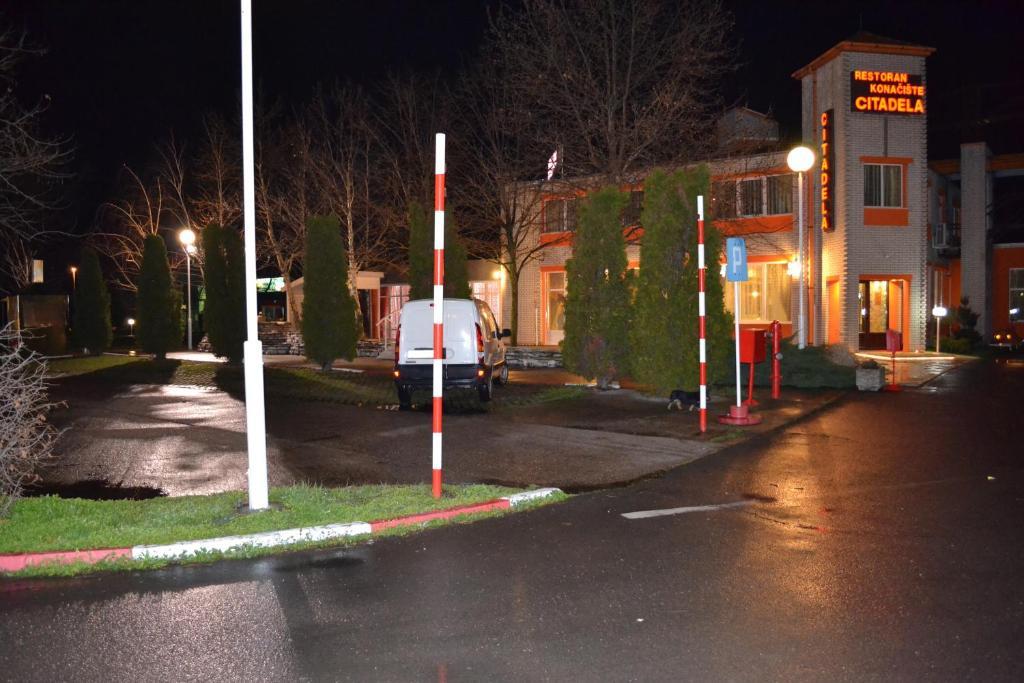 Motel Citadela 023 Zrenjanin Eksteriør bilde